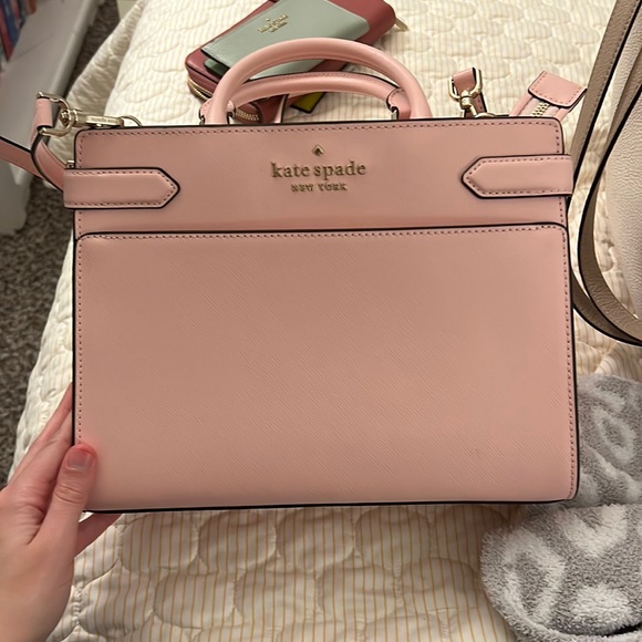 kate spade Handbags - Baby pink Kate spade medium satchel with zipper inside